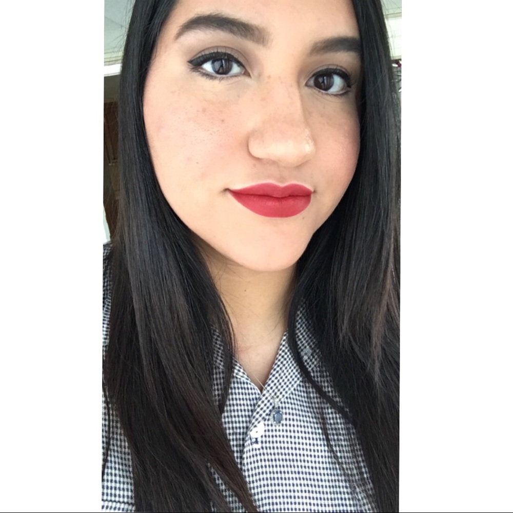 Meet your Posher, Daniella